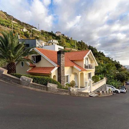 Vanda House Com 2 Quartos Vista Mar E Montanha No Centro Da Ilha Tabua (Madeira)