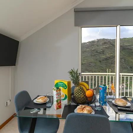 Σπίτι διακοπών Vanda House Com 2 Quartos Vista Mar E Montanha No Centro Da Ilha *