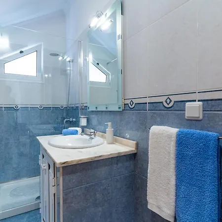 Vanda House Com 2 Quartos Vista Mar E Montanha No Centro Da Ilha Holiday home