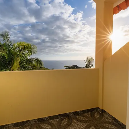 Dom wakacyjny Vanda House Com 2 Quartos Vista Mar E Montanha No Centro Da Ilha