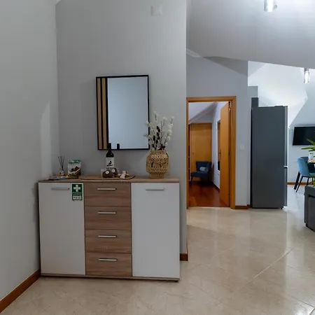 Casa de Férias Vanda House Com 2 Quartos Vista Mar E Montanha No Centro Da Ilha