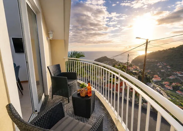 Vanda House Com 2 Quartos Vista Mar E Montanha No Centro Da Ilha *